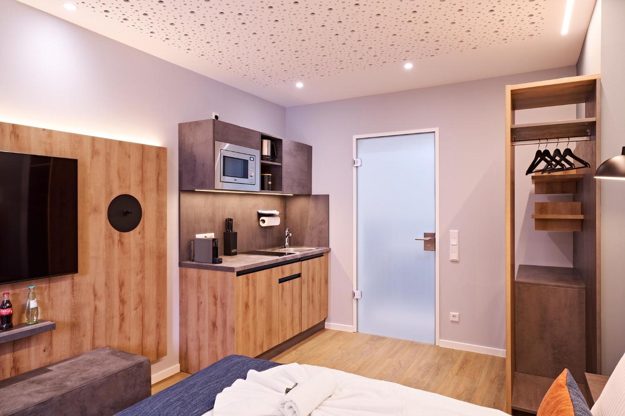 Xzllenz Traum Studio-Apartment, Frei-Parken, U-Bahn, Kueche Nürnberg Exterior foto