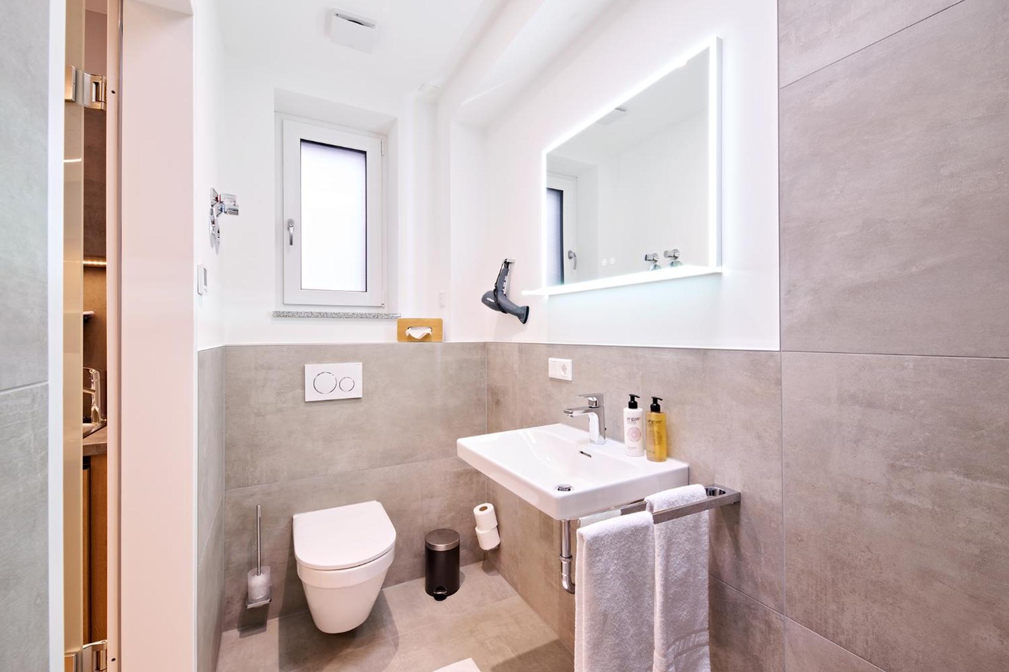 Xzllenz Traum Studio-Apartment, Frei-Parken, U-Bahn, Kueche Nürnberg Exterior foto